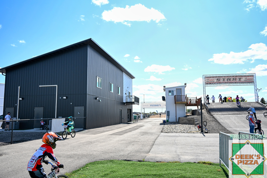 Hugo's Raceway registration and start hill building